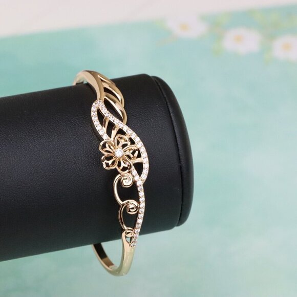 Elegant Floral Design Rose Gold Bangle with Crystal Accents, XPBL0592 - Picture 9 of 12